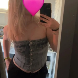 Jeans topp - Jeans topp ifrån shein. Storlek M bra skick 