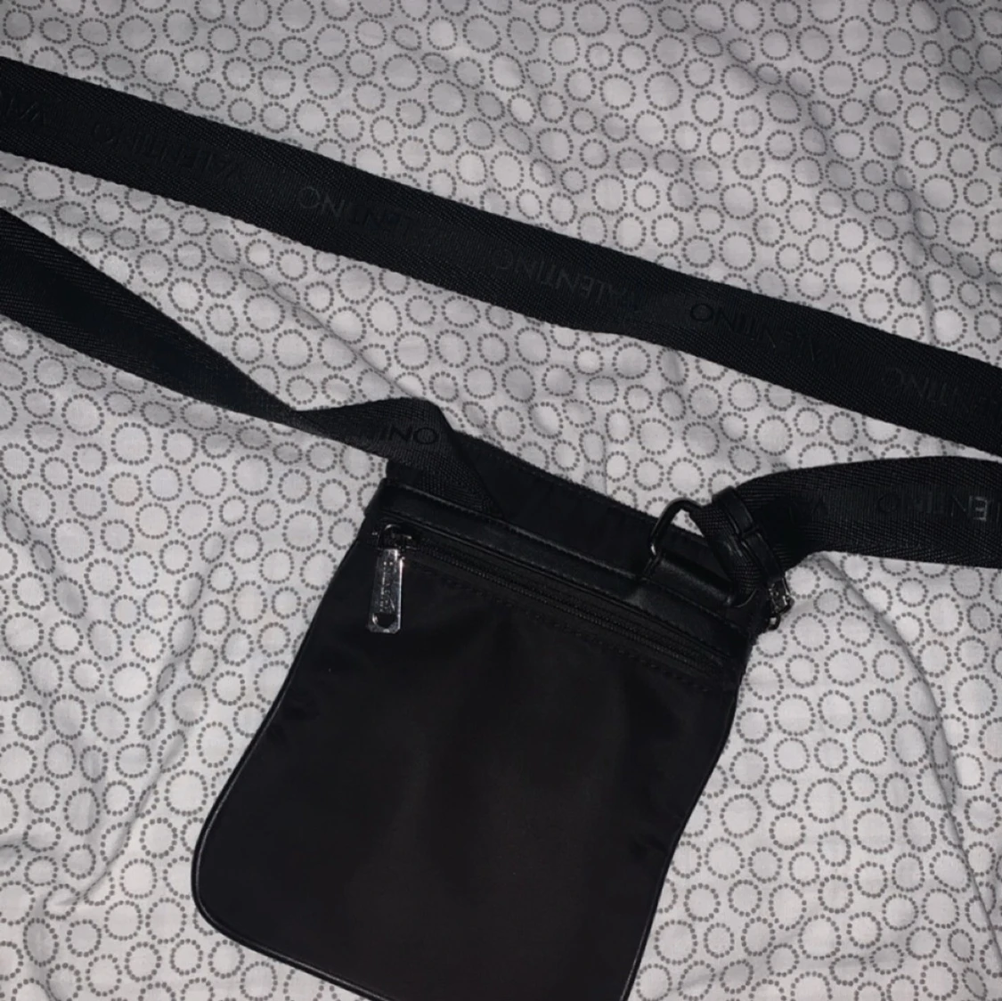 En ”VALENTINO” axelväska  - 91