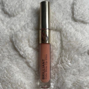 Vicoria’s Secret läppglans - Helt nytt och oöppnat VS läpplans med plasten på runt hela. I färgen ”brilliant”💋