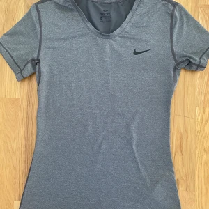 Träning Pro Nike T-shirt  - Mycket bra skick! 