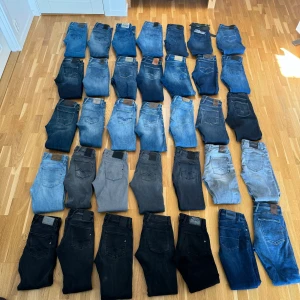 REPLAY ANBASS JEANS  - // Just nu finns det massor av replay anbass jeans i min profil | enskilda annonser finns på alla jeans | många olika storlekar | Funderigar? Tveka inte att höra av dig// Deluxe Closet