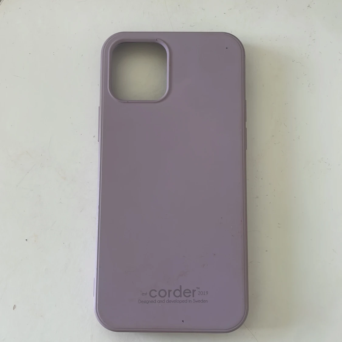 Säljer en mobilskal  - 90