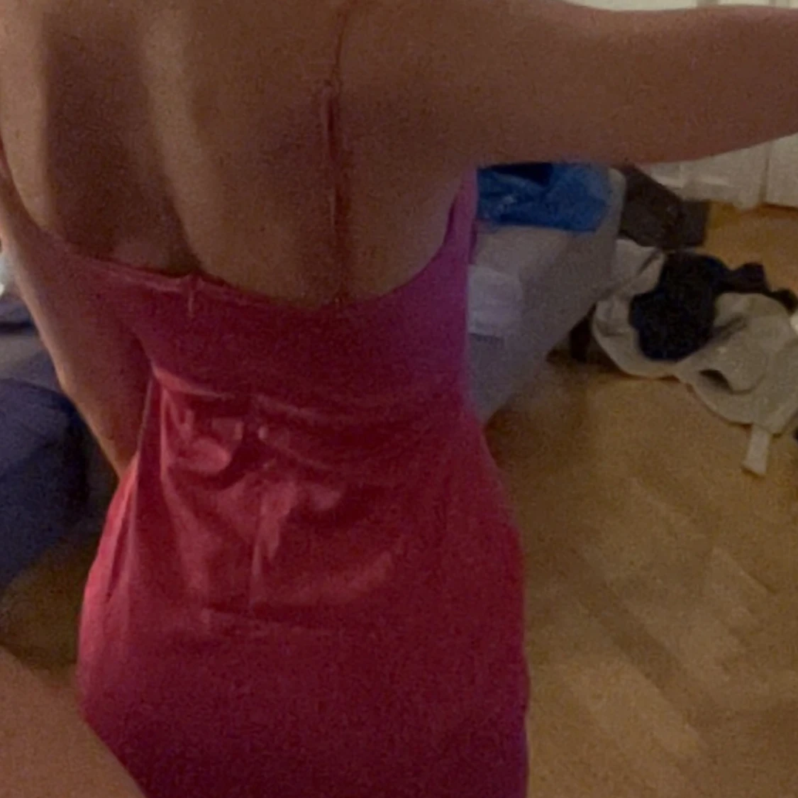 Rosa kortklänning från Nelly - 91