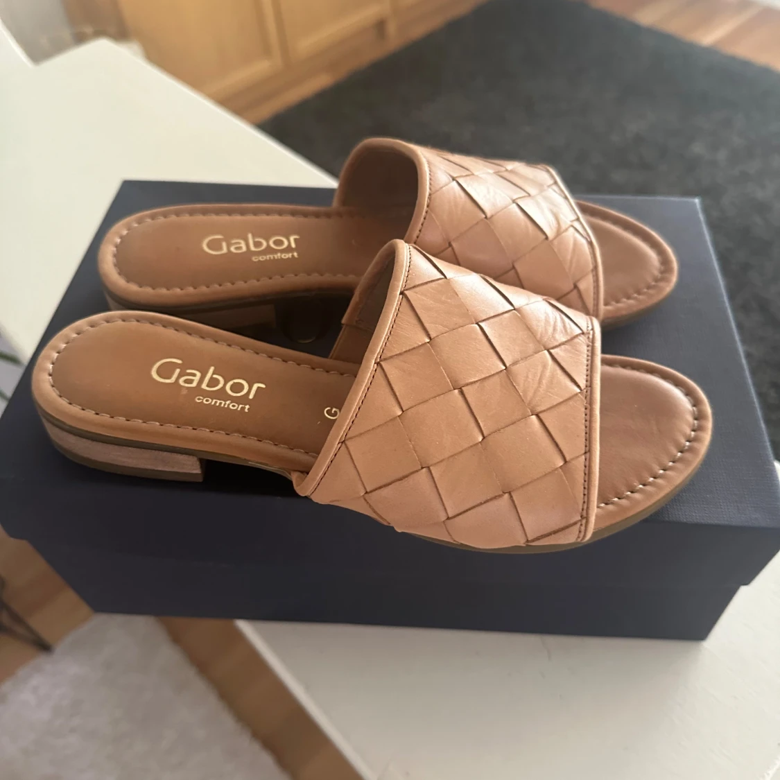 Beige sandaler från Gabor