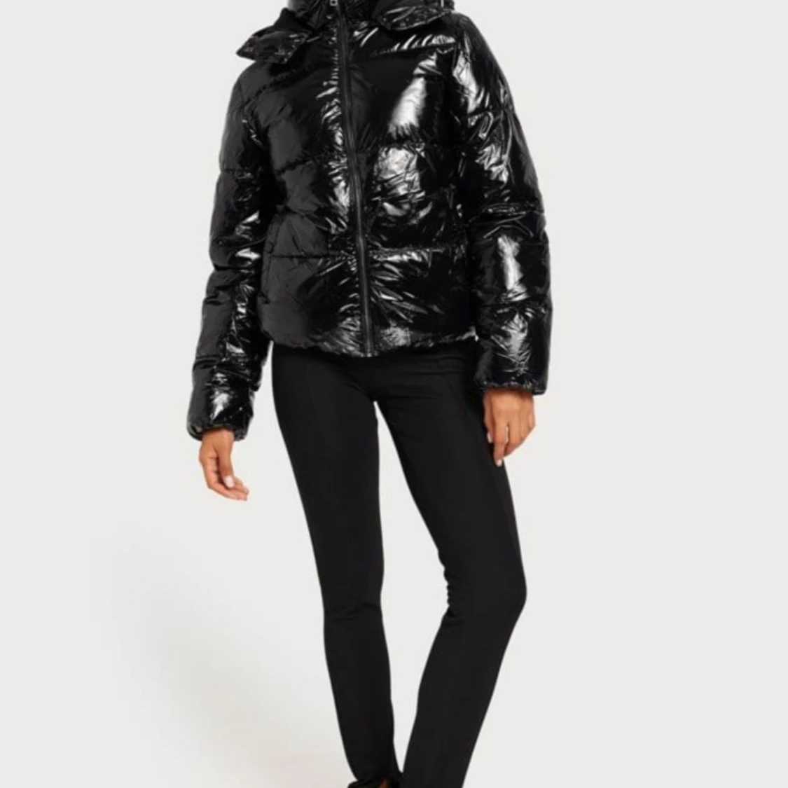 Svart glansig jacka från nelly💕 - 91