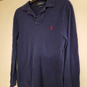 pikétröja Ralph Lauren - Denna säljs då den inte används. Väldigt bra skick och använd ett fåtal gånger. 