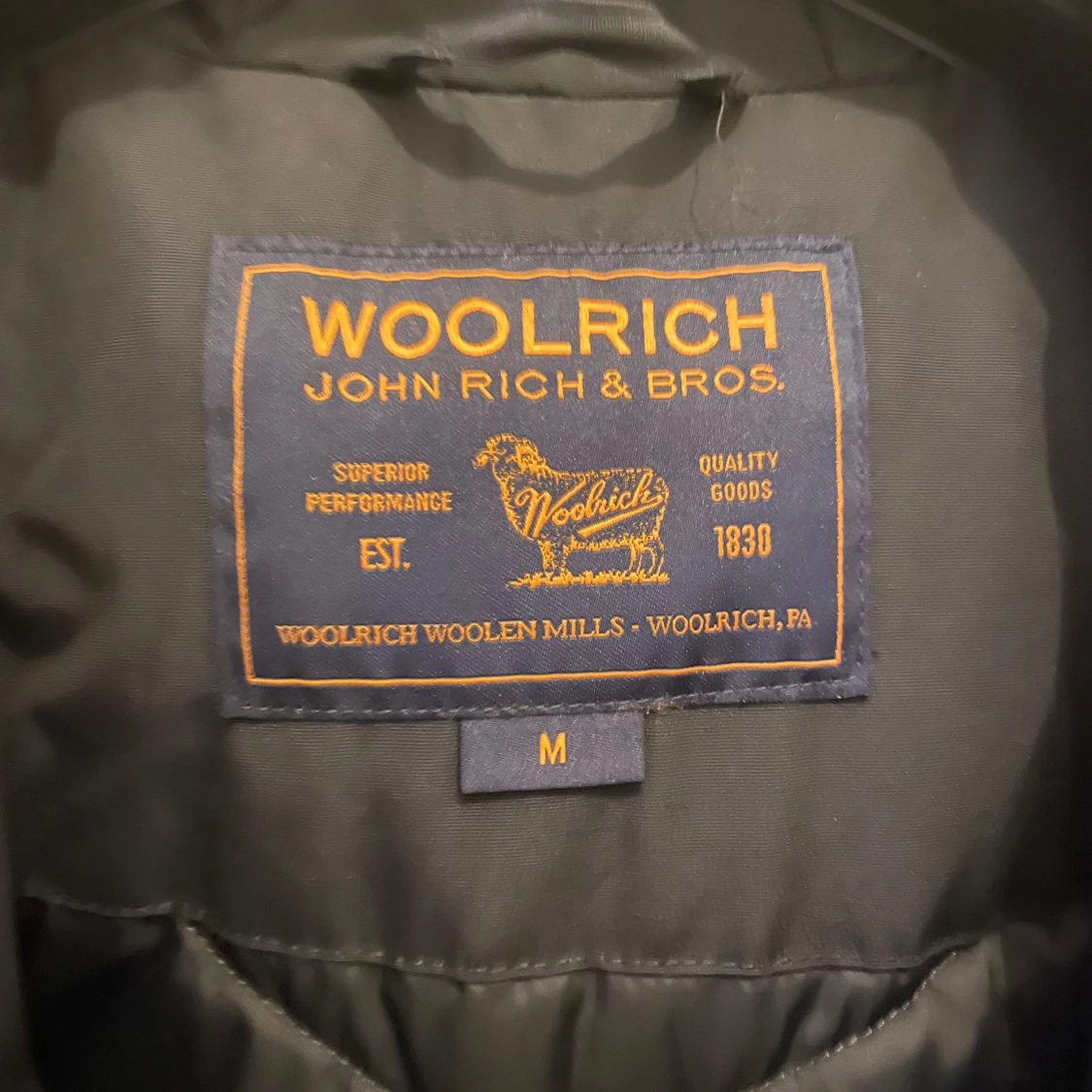 Svart parkajacka från Woolrich - 92
