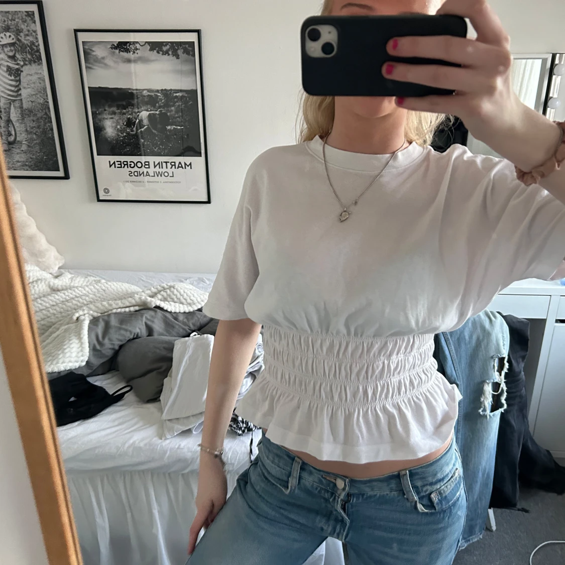 Vit kortärmad topp med smock