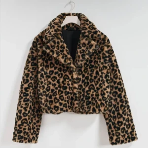 Leopard jacka  - Endast använd en gång! Bra skick och inga defekter❤️