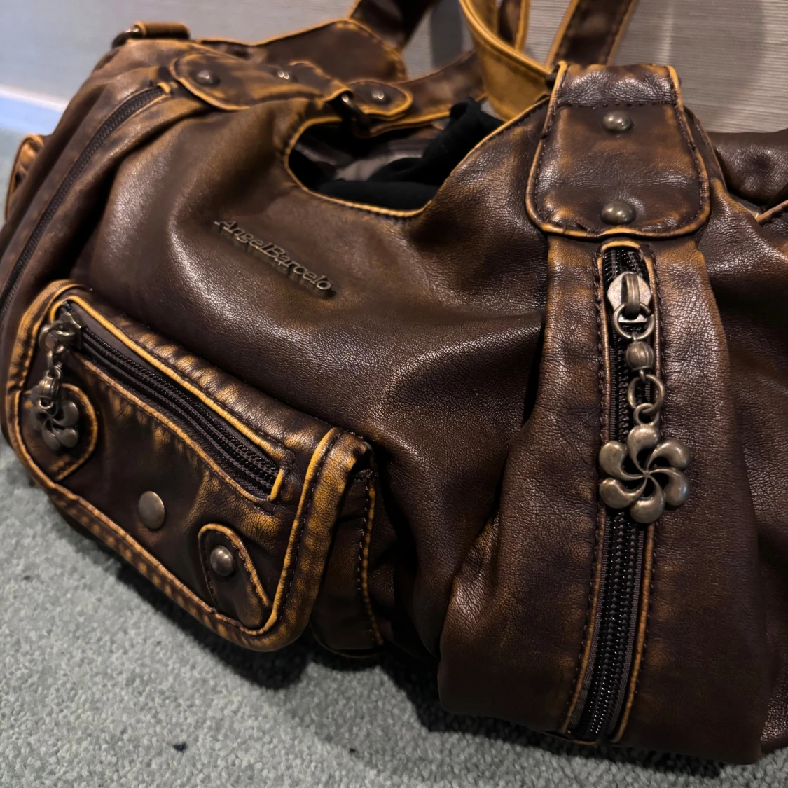 Unik brun väska  - 91