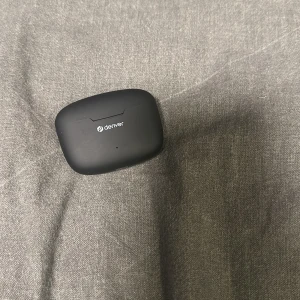 Denver hörlurar  - Helt nya hörlurar, de är i jättebra skick.