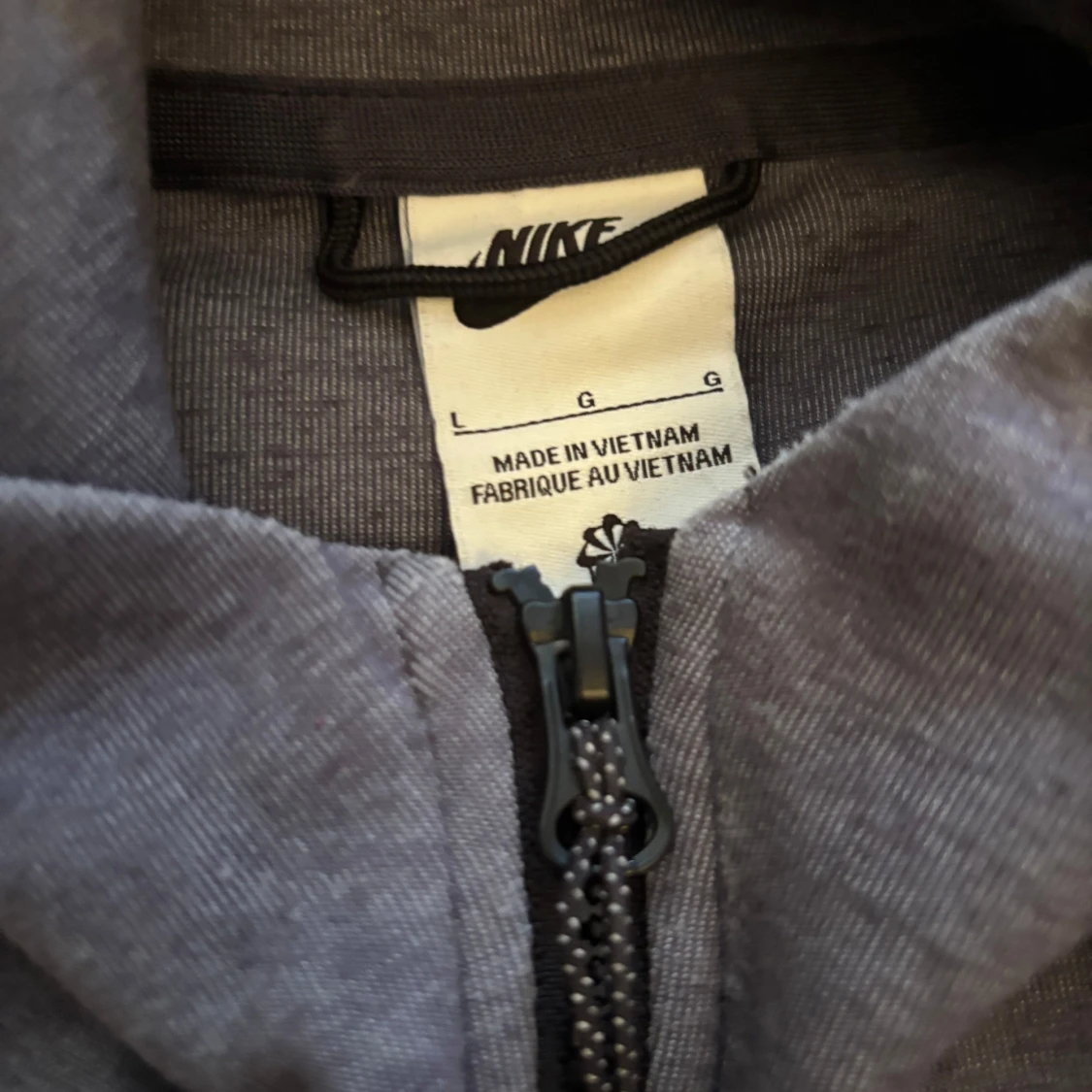 Grey Nike Tech Fleece - 90