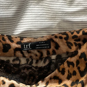 Leopard tröja - Bra skick använd några gånger💕