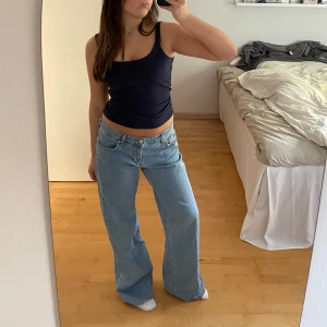 NAKD lågmidjade jeans - Dom populär NAKD jeansen (vida ben och låg midja)🫶🏻🫶🏻