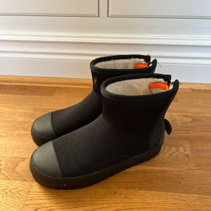 Tretornboots - Tretornboots, Arch hybrid. En varm sko som tål vatten. Optimala vinterskon. De är i bra skick. 