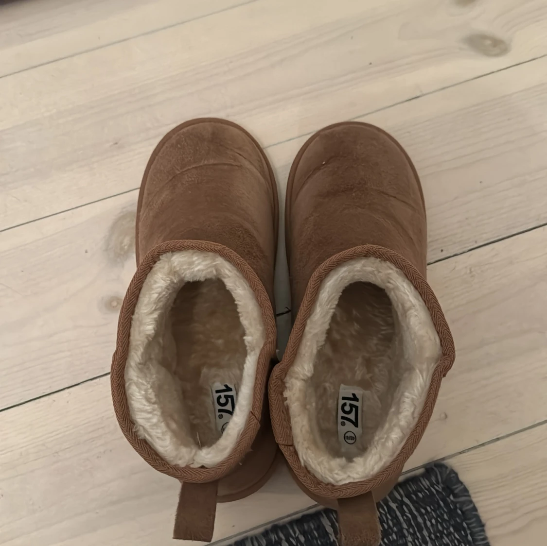 Uggs  - 92
