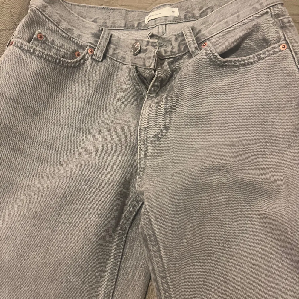 Använda några gånger men han mycket mer att ge, inga tecken på användning, nypris 499kr, köparen betalar för frakten. Jeans & Byxor.