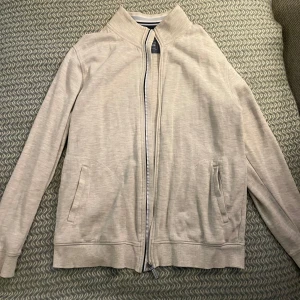 Full zip - Full zip.  