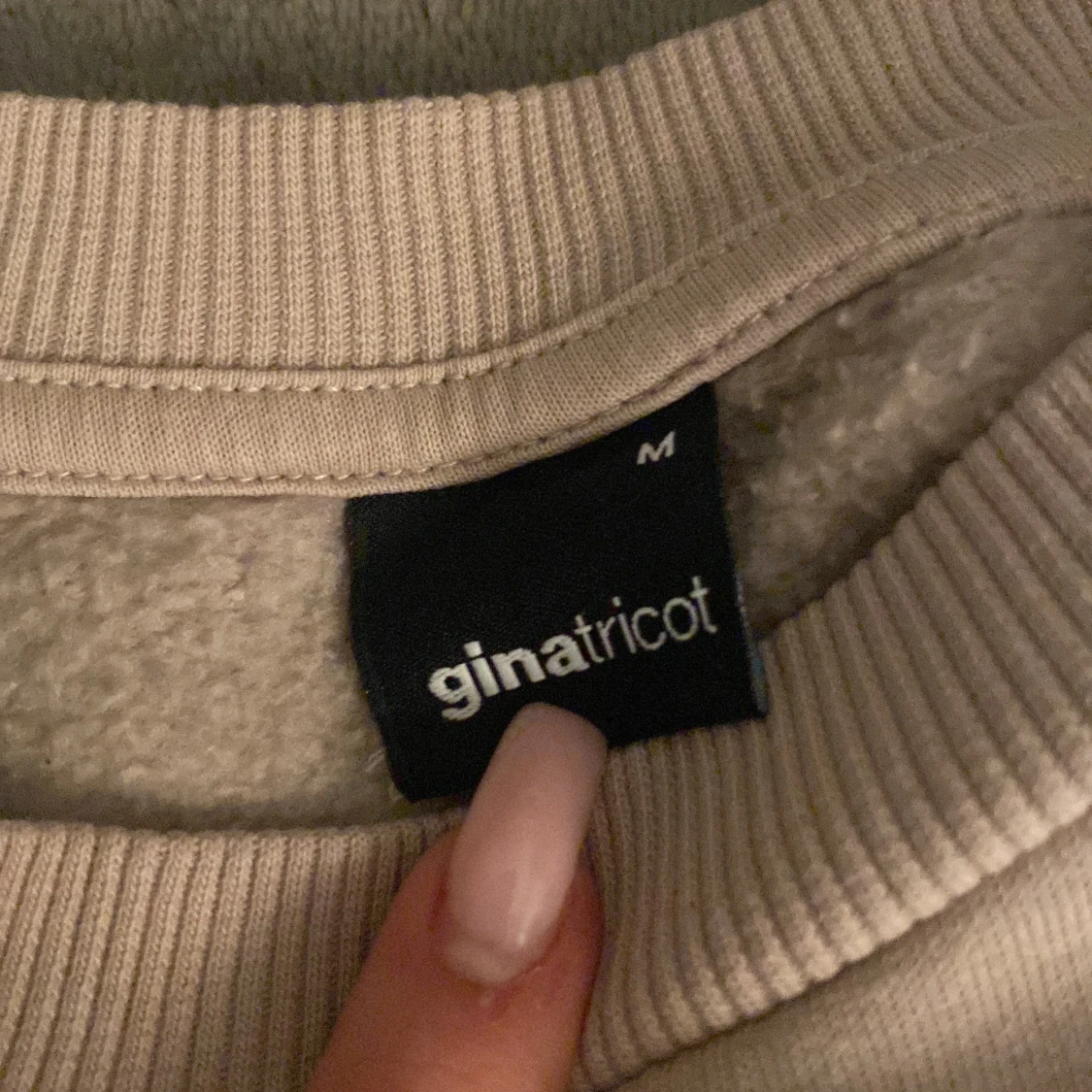 Beige sweatshirt från Gina Tricot - 90