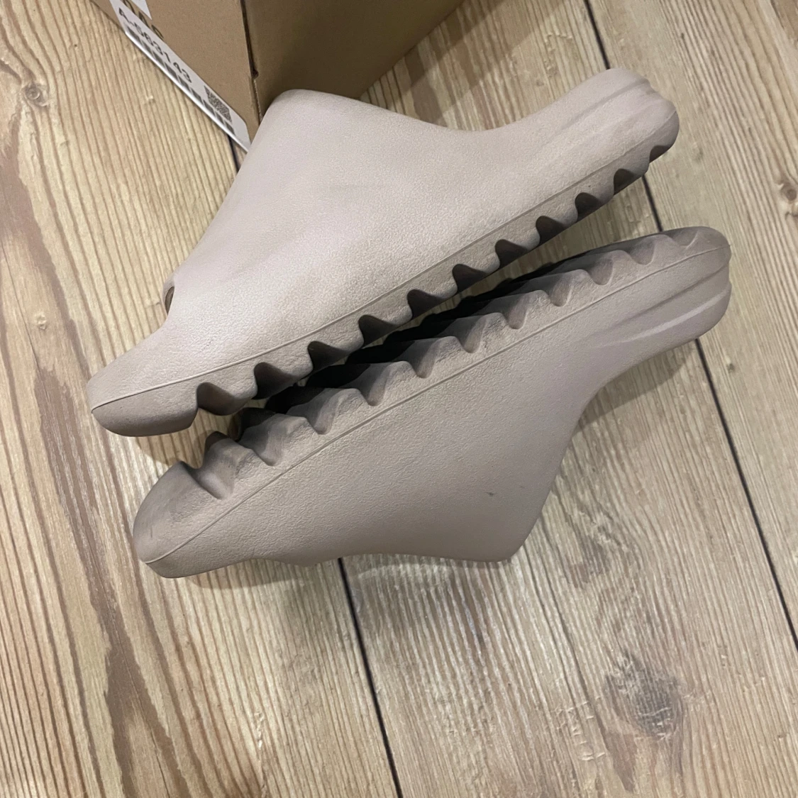 Yeezy slide - 90