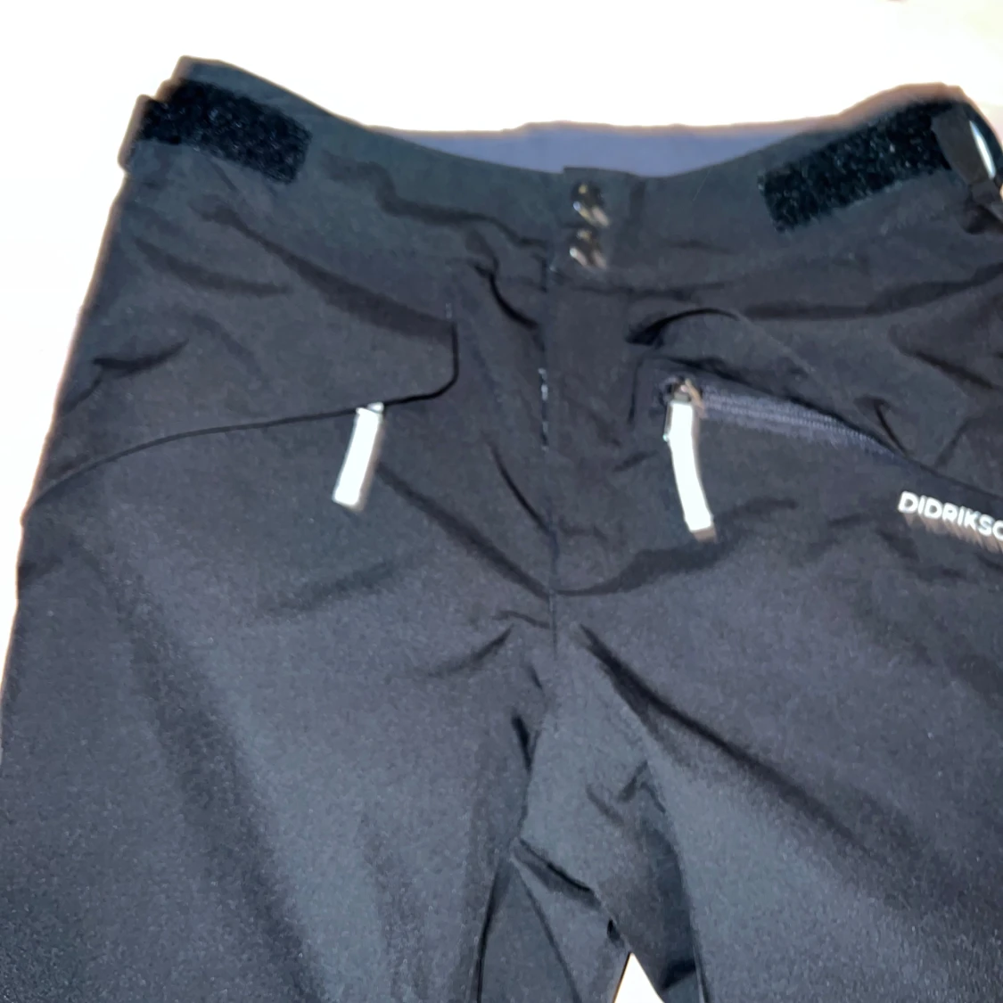 Svarta täckbyxor från Didriksons - 91