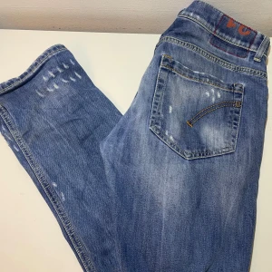 Dondup Jeans - 🔺Dondup jeans.                                                             🔺Model : George (Slim fit).                                          🔺Storlek 31.                                                                    ⚡️Bra deal på dessa passa på och köp!                     🔺Skick 9/10 Knappast använda!