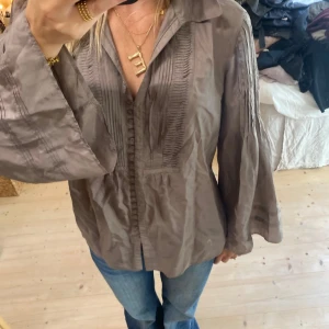 Blus - SUPERSNYGG blus❤️