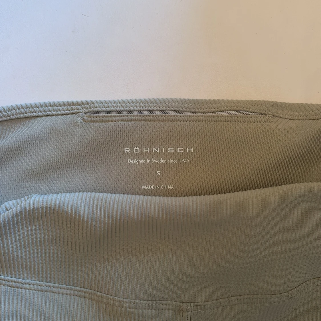 Grå ribbade bootcut leggings från Röhnisch - 92