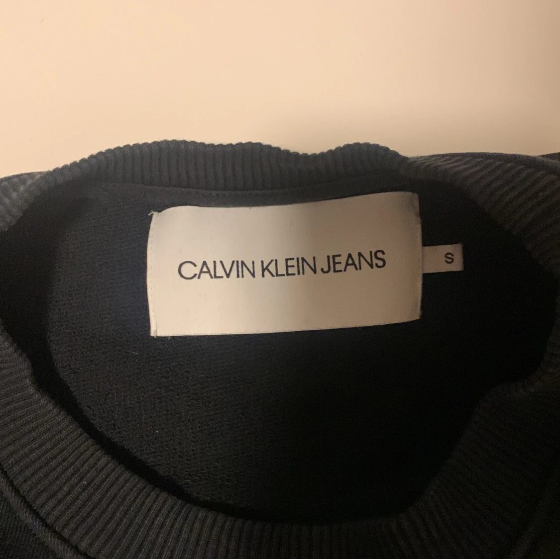 Svart sweatshirt från Calvin Klein Jeans - 1