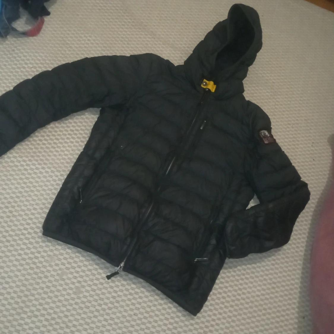 Svart dunjacka från Parajumpers