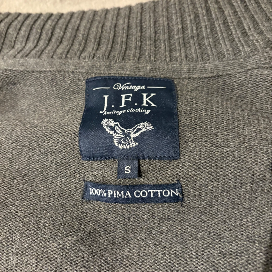 Grå kofta från J.F.K - 3