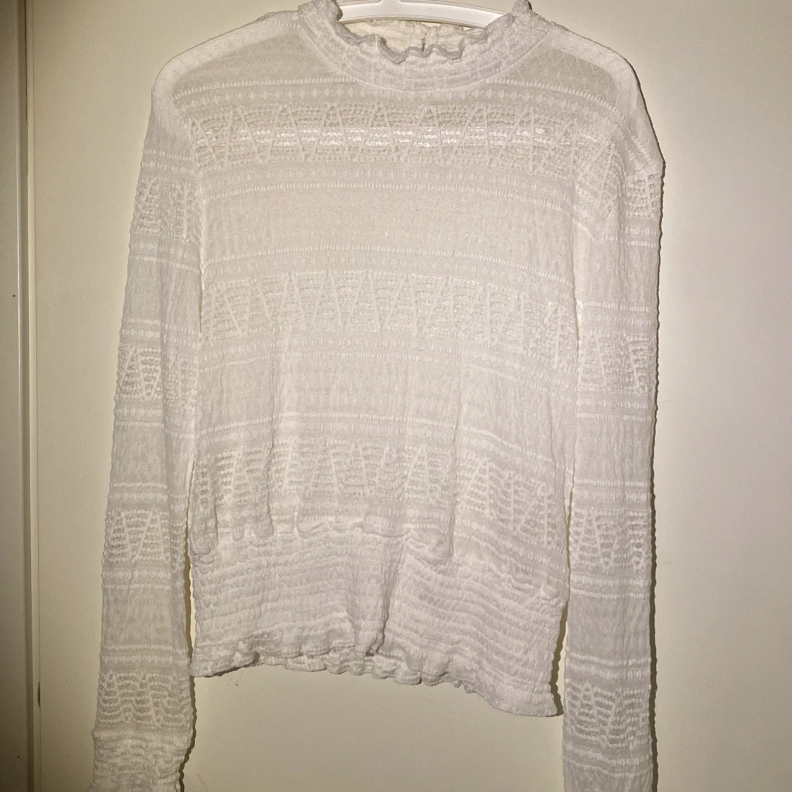 Snygg tröja i spets