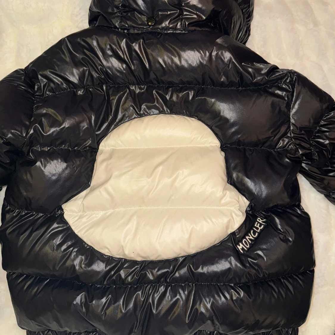 Svart vinterjacka från Moncler