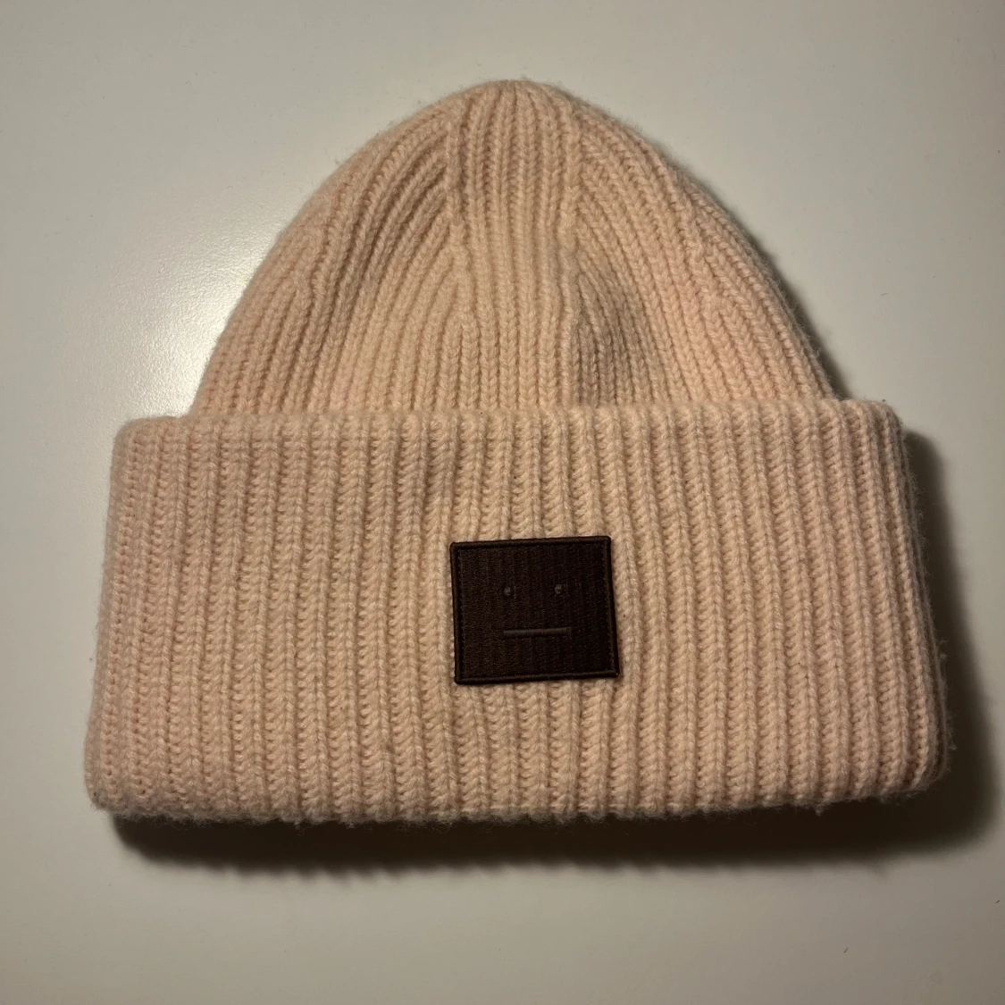 Acne studios mössađ