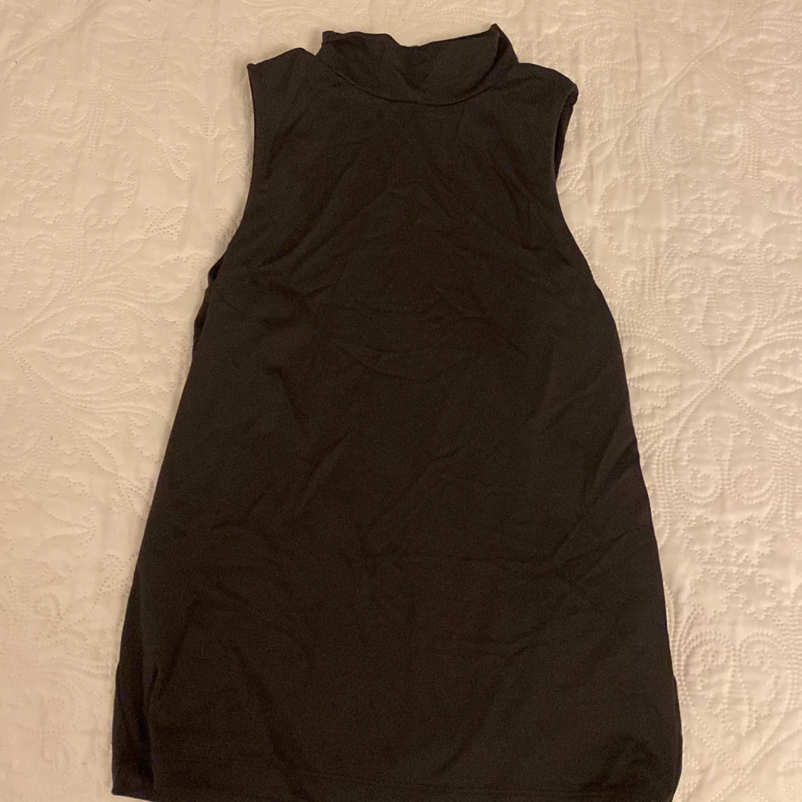 Svart ärmlös klänning