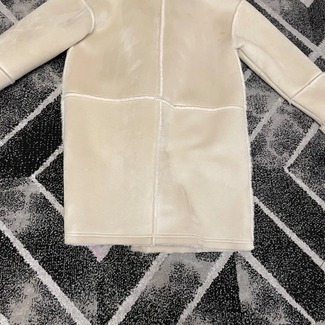 Beige pälsjacka från Ann Taylor - 90