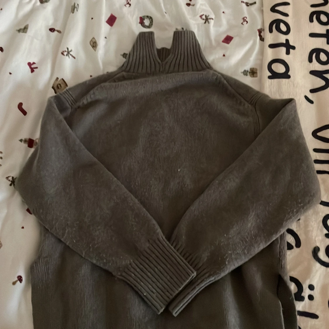 Brun stickad polotröja - 91