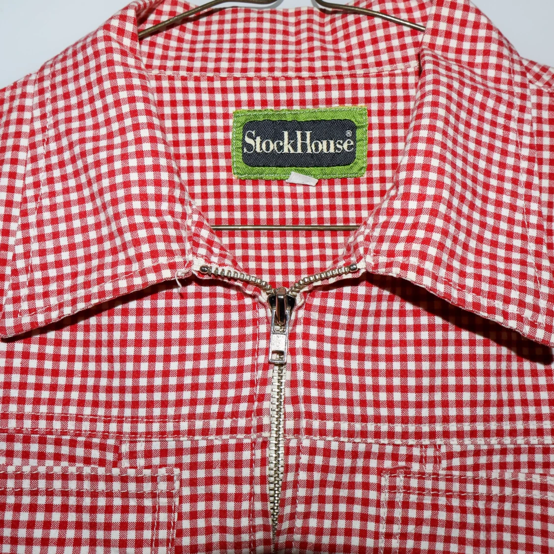 Röd och vit rutig kortärmad skjorta från StockHouse