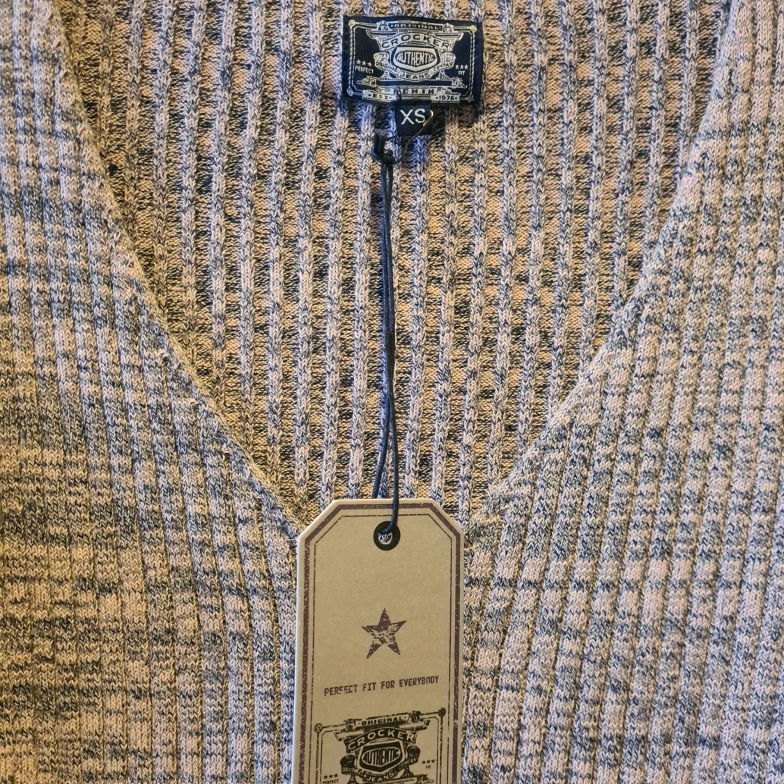 Ribbad tröja från Crocker - 90