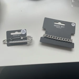 Två armband från Montini - Säljer två helt nya  accessoarer från ur&penn vid värde av 138kr. Kan även köpas enskilt för 15kr st
