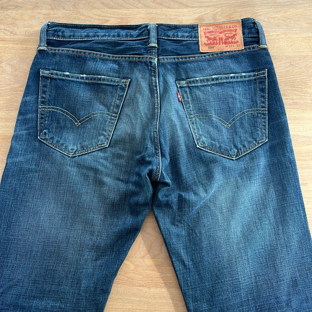 Roligt schyssta jeans . Jeans & Byxor.