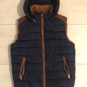Linwuqiqi väst - Fint skick inga defekter XL 42