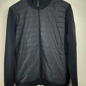 J lindeberg cardigan  - 🔵Storlek M🔵Skick 8/10🔵