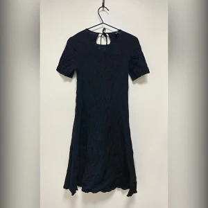 &Other stories klänning - &Other stories klänning Strl 34