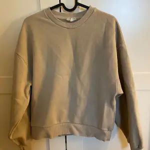 Beige sweatshirt 