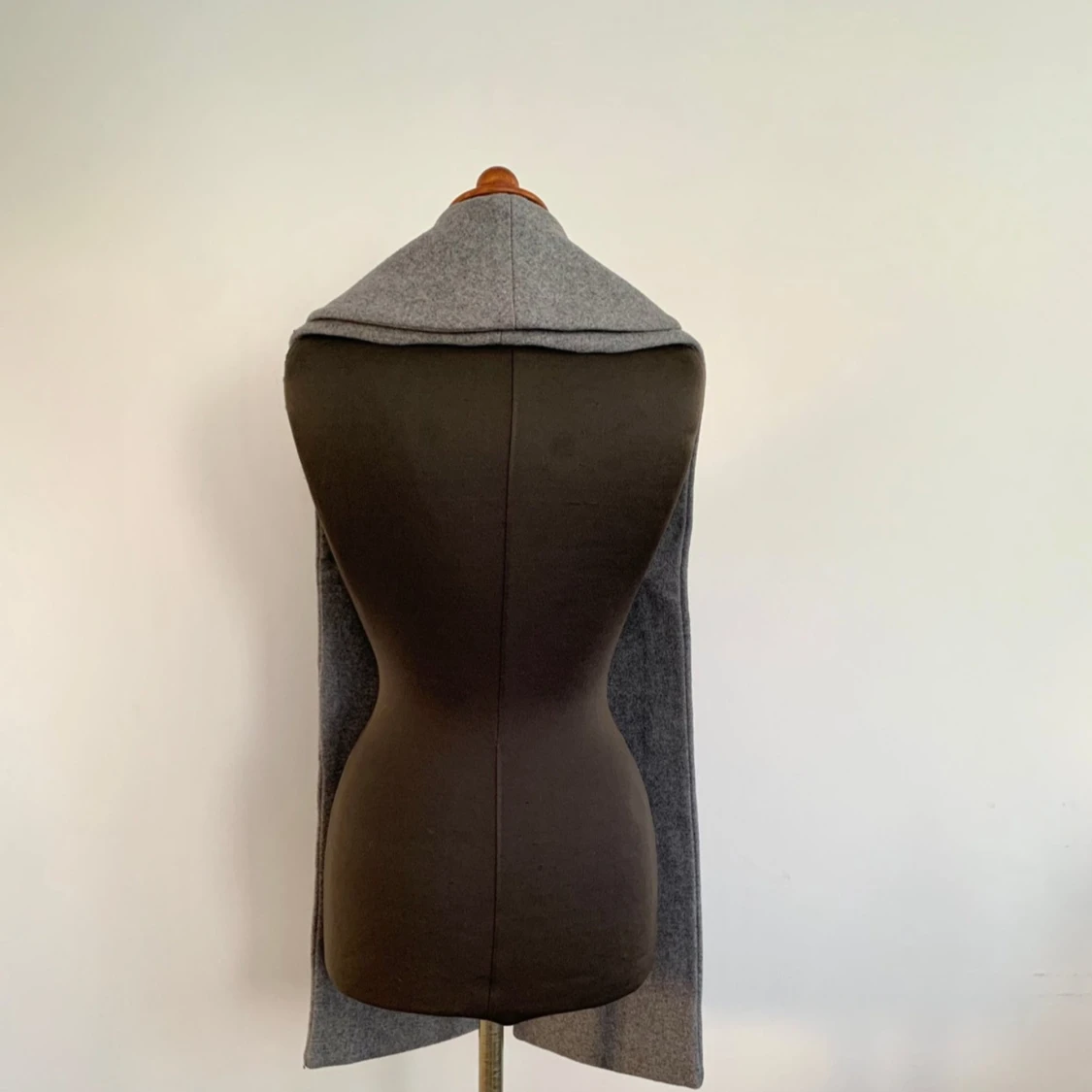 Grå ullväst med stora fickor - 91