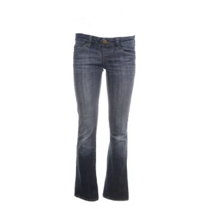 Snygga lågmidjade jeans  - Jättesnygga jeans!! Säljer då de v sliten stora 