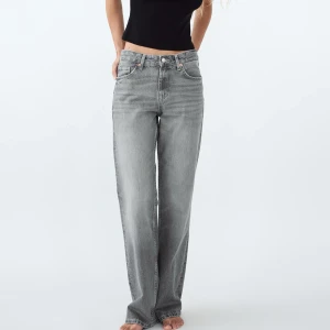 Zara jeans ! - Helt nya zara jeans, tyvär va dem för långa, men så snygga, lappen kvar, och bara testade 