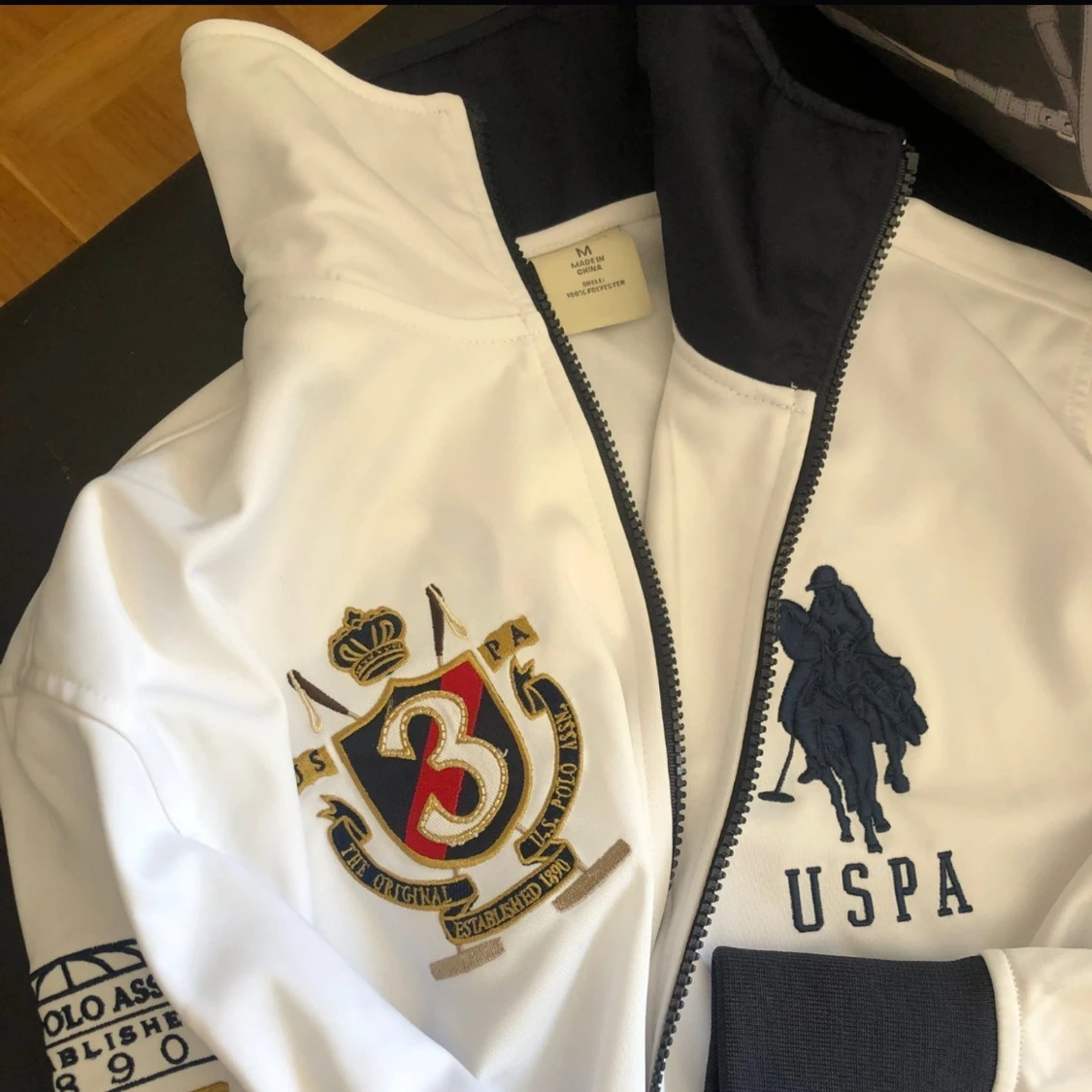 Zip tröja jacka M  - 2