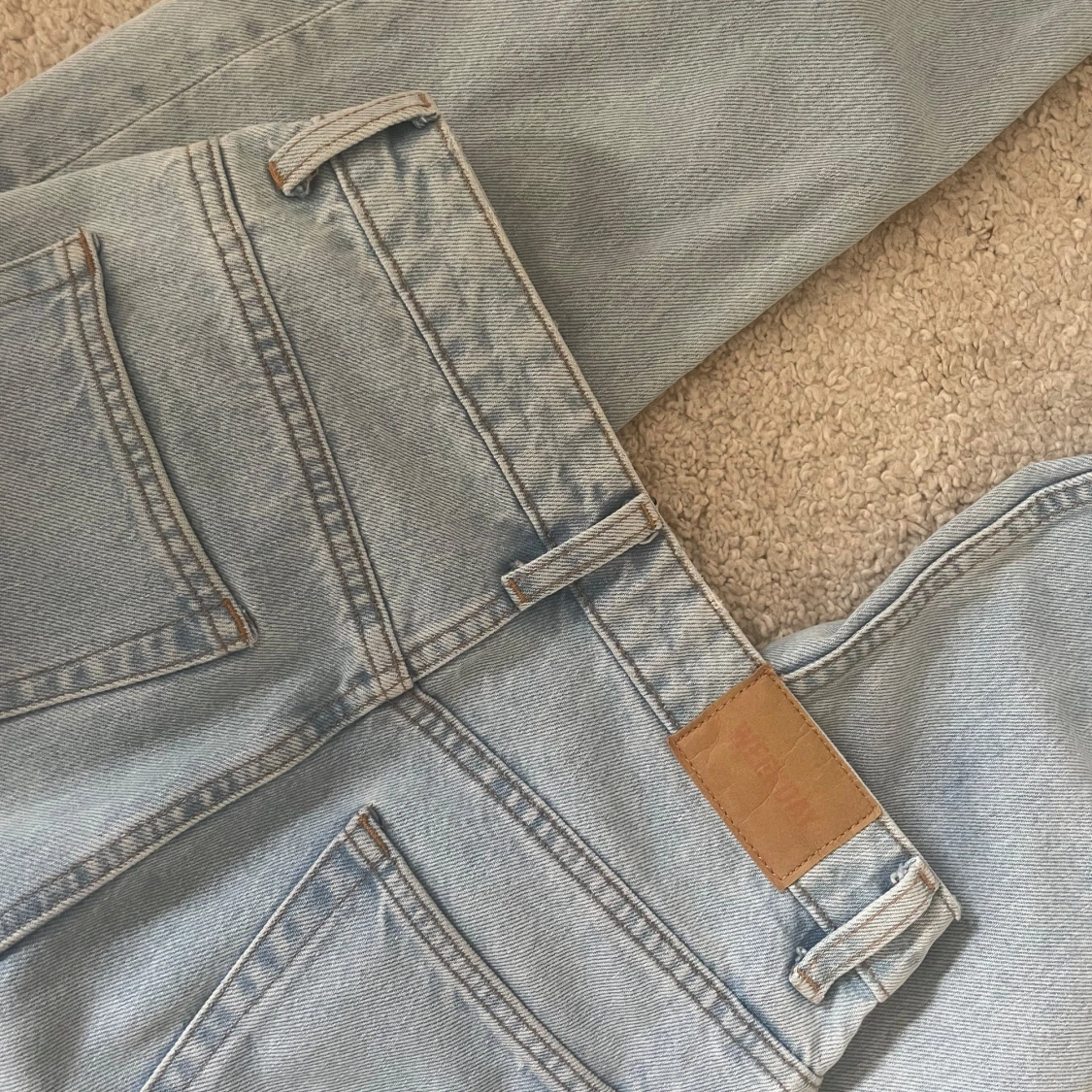 Ljusblå jeans  - 91